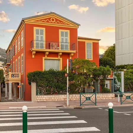 Maison Sur - Garage & Jardin