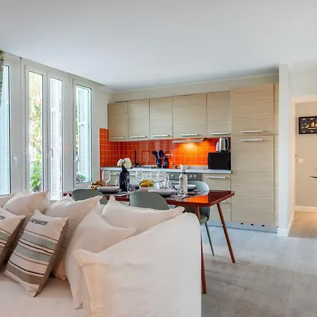 Maison Sur - Garage & Jardin Prive Apartment *