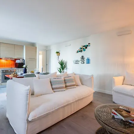 Maison Sur - Garage & Jardin Prive Apartment