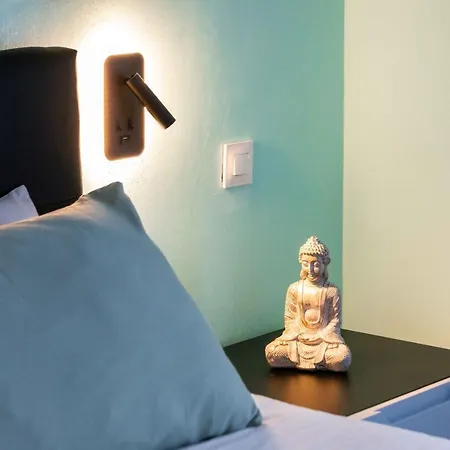 Appartement Maison Sur - Garage & Jardin Prive *